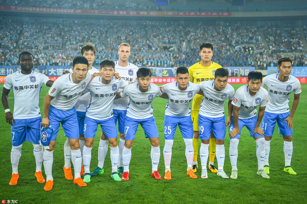 Aixiao： 369 和我是好兄弟。在2021年，我从 Bilibili Gaming 把他带走过一次，但这次我被拦截了。