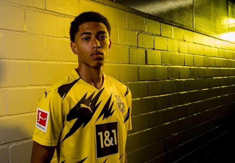 Ruler采访：用自己的冠军皮肤打会更厉害，其他选手用也会变强