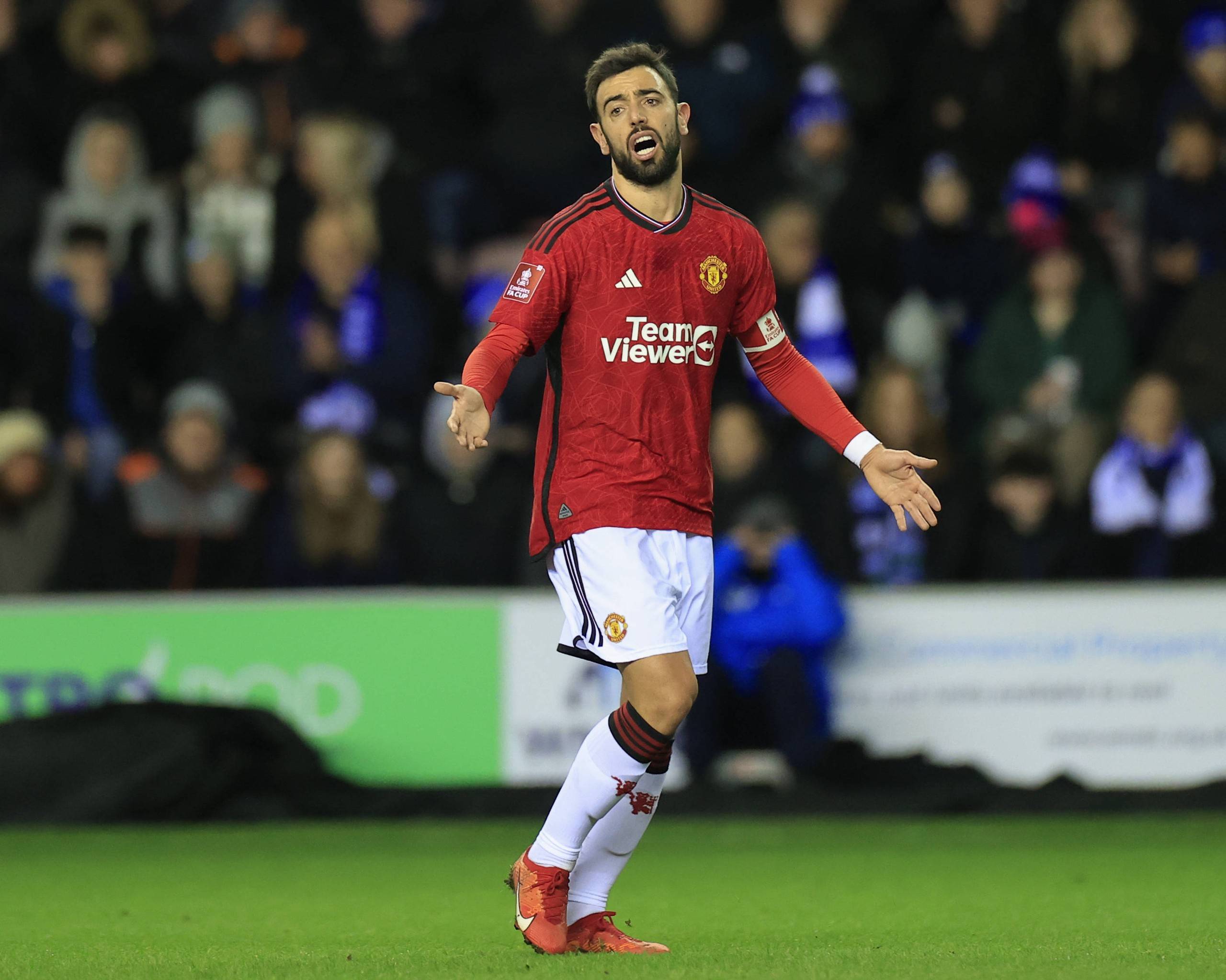 LPL夏季赛：FPX问题连连，季后赛能稳吗？